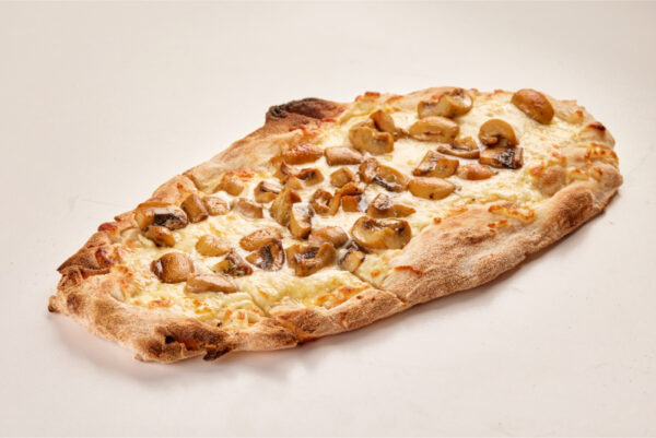 Pinsa Mushroom & Truffle - Image 4