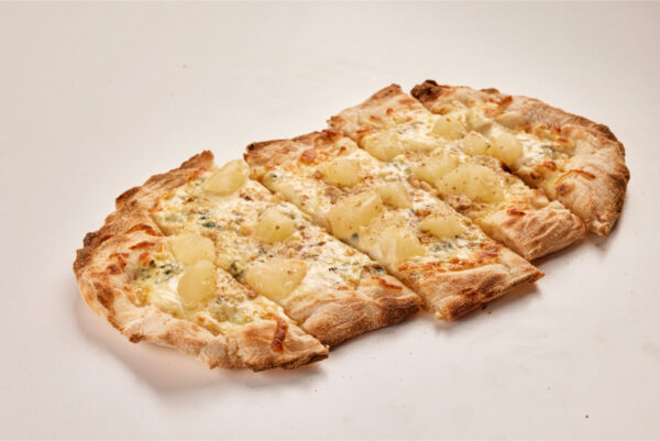 Pinsa Pear & Gorgonzolla - Image 3